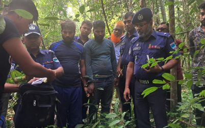 বাগেরহাটে বিকাশ এজেন্টের টাকা  ছিনতাইকালে দুই কারারক্ষী আটক