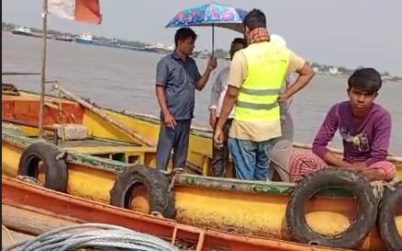 ছয় হাজার বস্তা সরকারি চাল নিয়ে পশুর  নদী বাল্কহেড ‘এম ভি সাফিয়া’ ডুবে গেছে