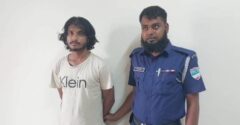 মোংলায় স্কুলছাত্রীকে ধর্ষণ : আদালতের নির্দেশে থানায় মামলা রেকর্ড, হোতা গ্রেফতার