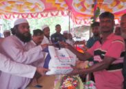 বাগেরহাটে অসহায় ও দরিদ্রদের মাঝে ঈদ উপহার বিতরণ