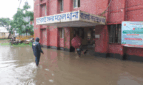 টানা বৃষ্টিতে বাগেরহাট শহর জলমগ্ন, দুর্ভোগে হাজারো মানুষ